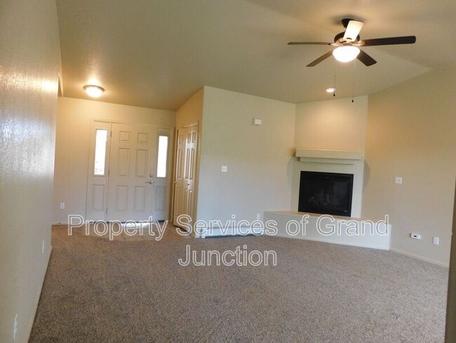 Building Photo - 428 Jornada St