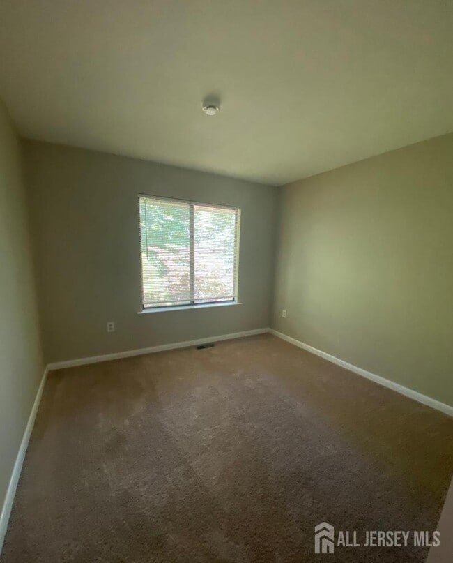 Building Photo - 254 Hampshire Dr