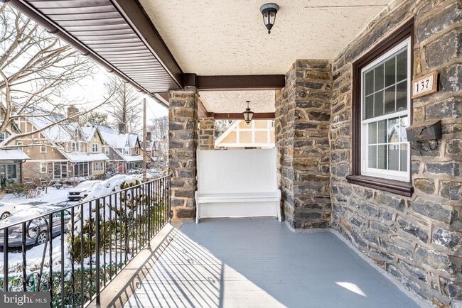 Building Photo - 137 Kenilworth Rd