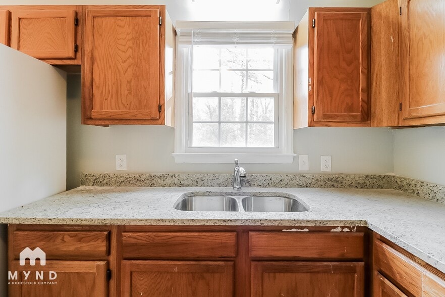 Building Photo - 103 Coy Pl