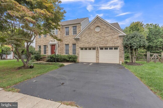 Building Photo - 13907 Willow Tree Dr