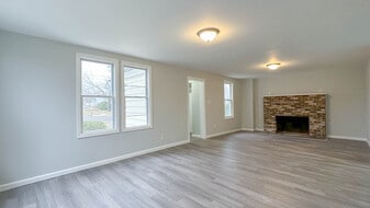 Building Photo - 17 Pearl St