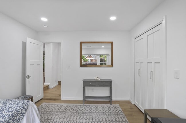 Building Photo - 1315 Normandy Dr NE