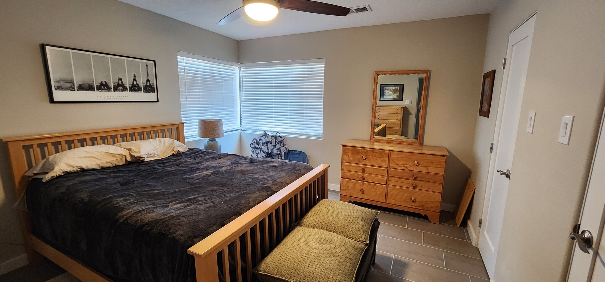 Building Photo - 7714 Pennsylvania Pl NE