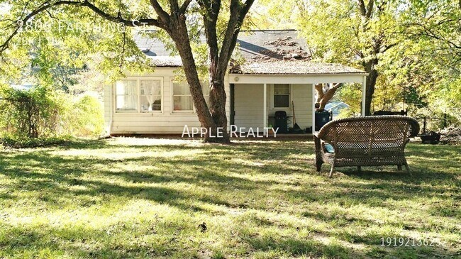 Building Photo - 2806 Farthing St