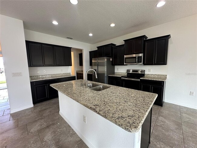 Building Photo - 2445 Beacon Landing Cir