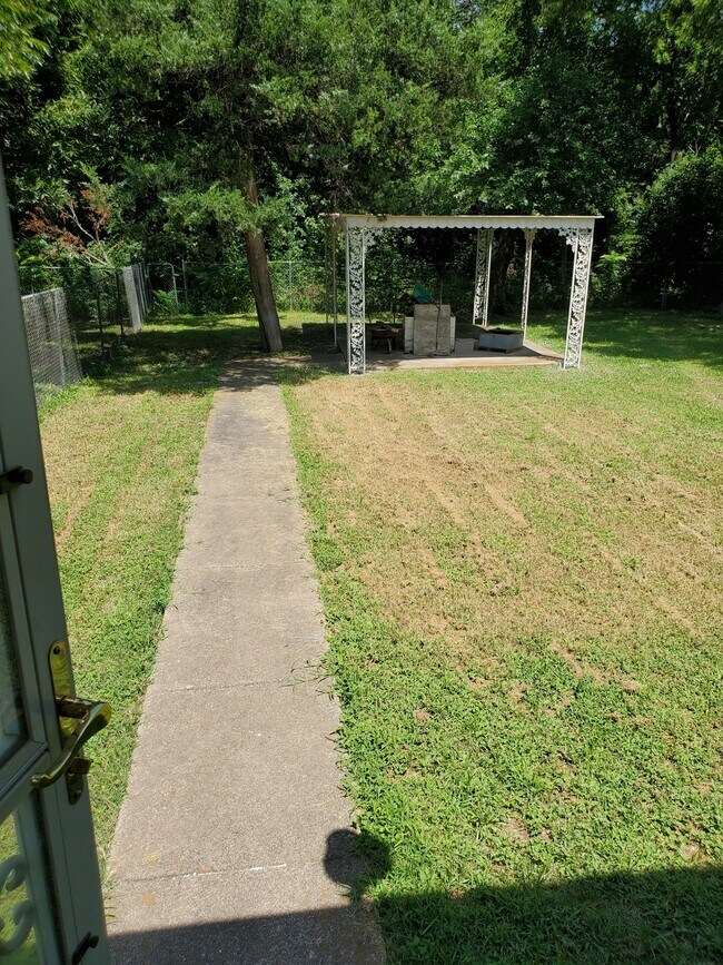 Building Photo - 1534 Harlandale Ave