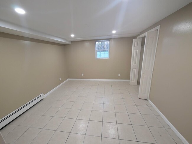 Building Photo - 145 Lewis Ln
