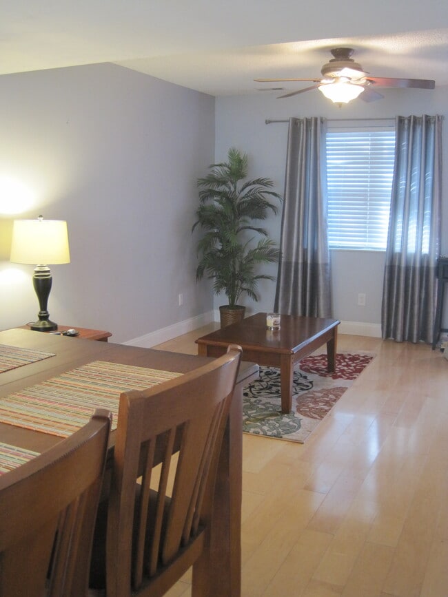 Living room - 9073 W Swan Cir