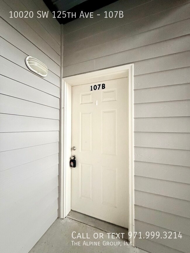 Building Photo - 10020 SW 125th Ave