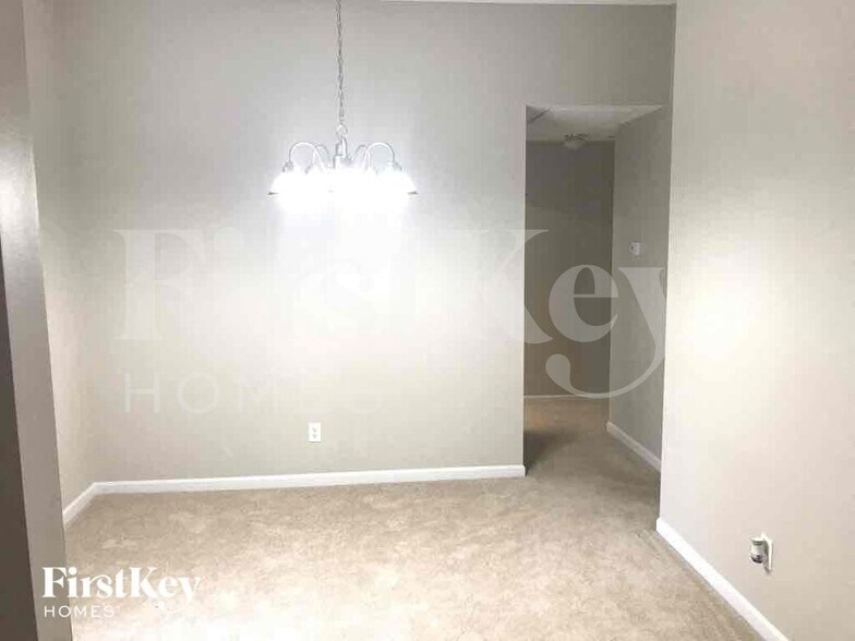 Building Photo - 3300 Dunfield Ct