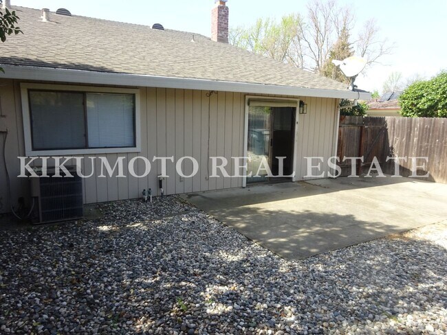 Building Photo - 6891 Steamboat Way