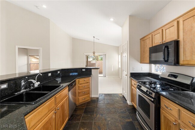 Building Photo - 94 Cora Hills Ct