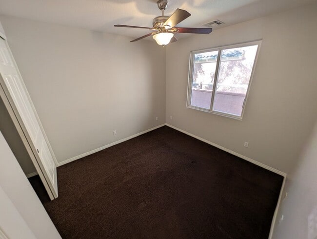 Building Photo - 1045 Ambrosia Dr