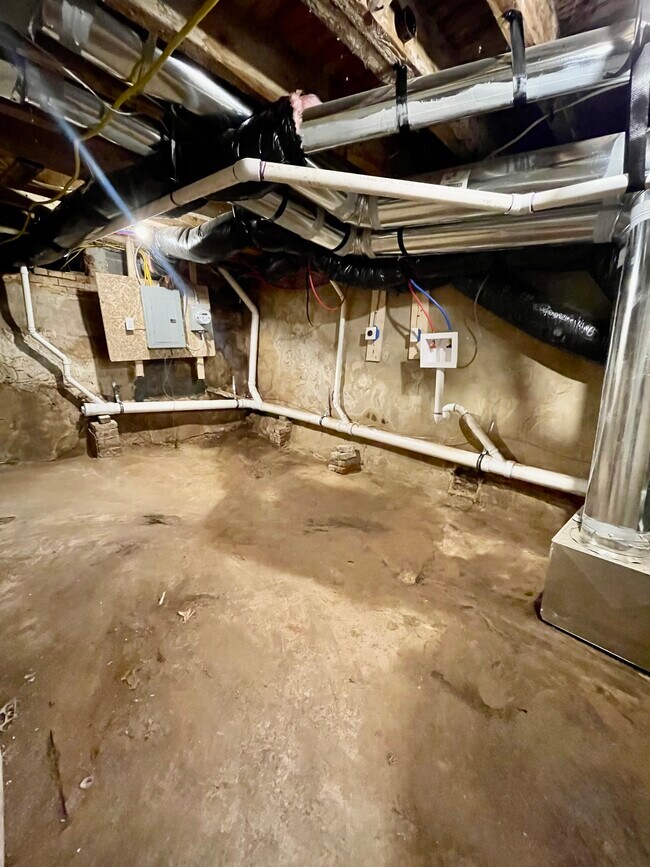 Building Photo - 2544 N Napa St