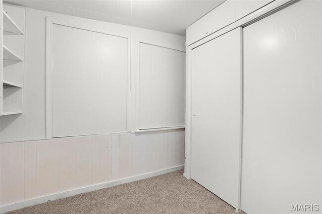Building Photo - 9845 Dennis Dr
