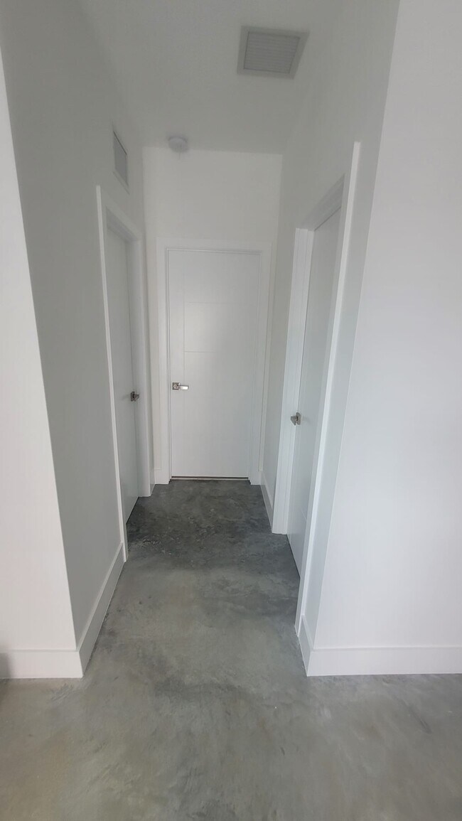 Building Photo - 2146 NW 69th Terrace