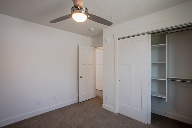 Closets have organizers. - 361 W Reed Ave