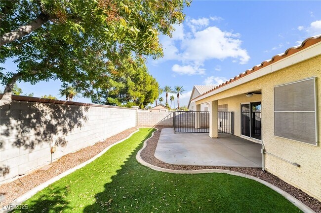 Building Photo - 74 Graythorn Mountain Ct