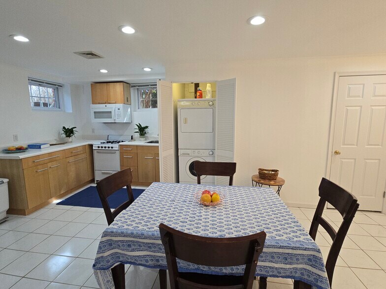 Building Photo - 5820 16th St NW