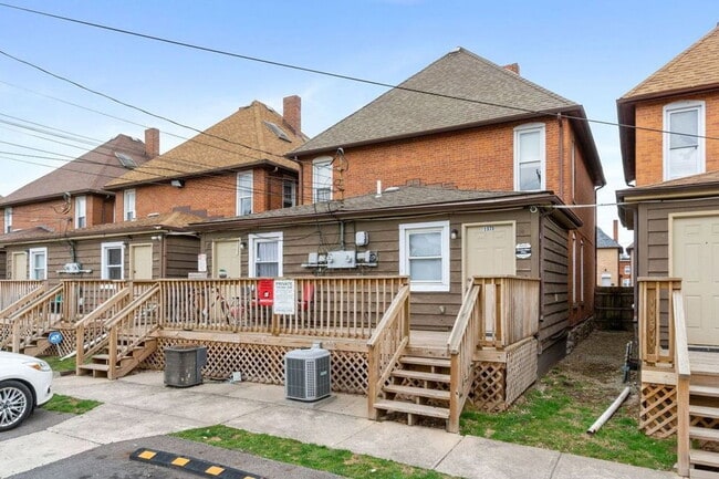 Building Photo - 1373 Indianola Ave