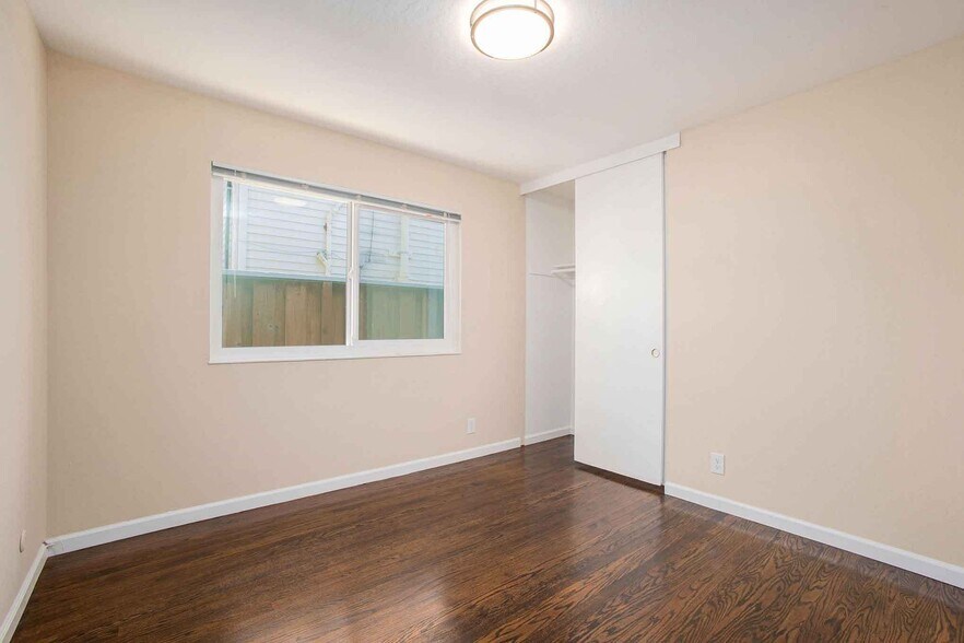 Building Photo - 1709 Pacific Ave