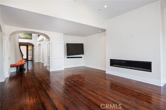 Building Photo - 18 Rue St Cloud