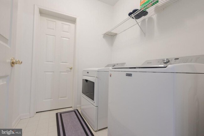 Building Photo - 103 Mummert Cir