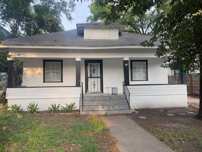 Primary Photo - 1107 Angelina St