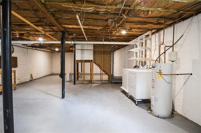 Building Photo - 2945 Rio Montana Dr