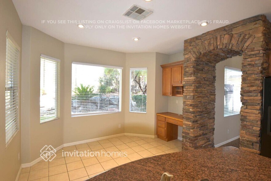 Building Photo - 10414 Nostalgia Cir