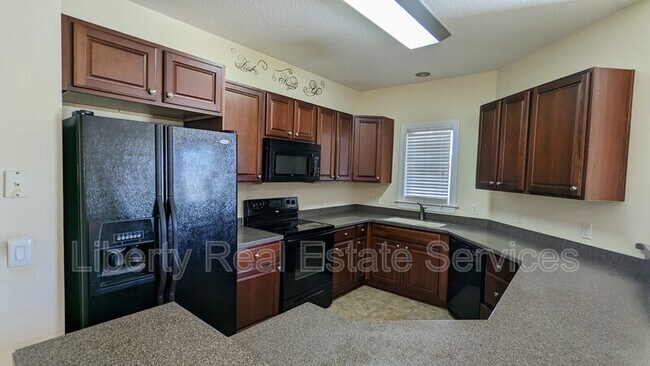 Building Photo - 401 Valdez Ct