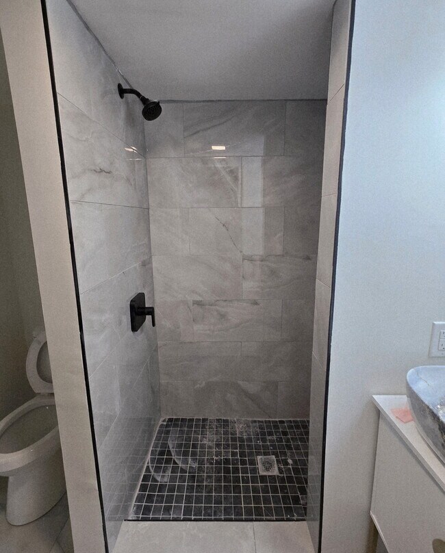 Building Photo - 1150 Ramblin Rd