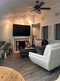 Building Photo - 1212 Horizon Trail