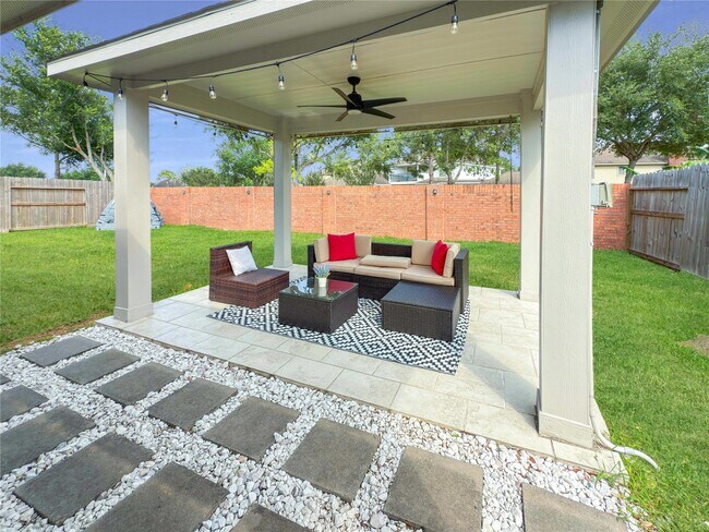 Building Photo - 2516 Spring Landing Dr