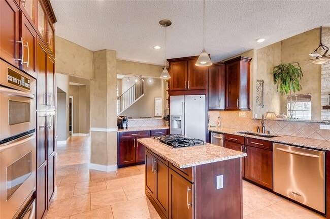 Building Photo - 2614 Pace Bend Rd S