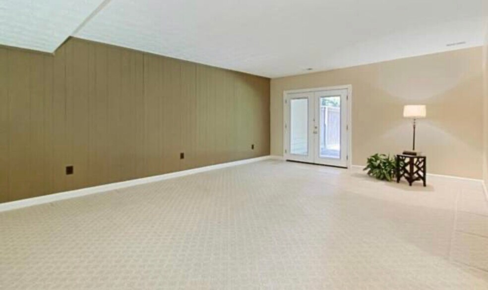 Building Photo - 4609 Luxberry Dr