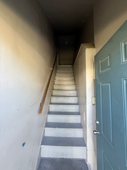 Building Photo - 1225 Sage Ave