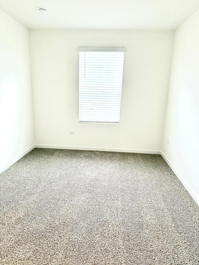 Building Photo - 2272 Barbera Dr