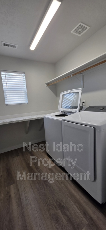 Building Photo - 4005 W Peak Cloud Dr