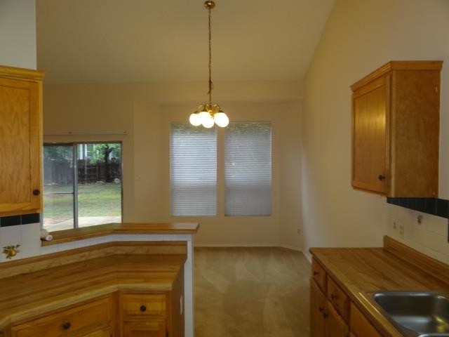 Building Photo - 2202 Quiet Wood Dr