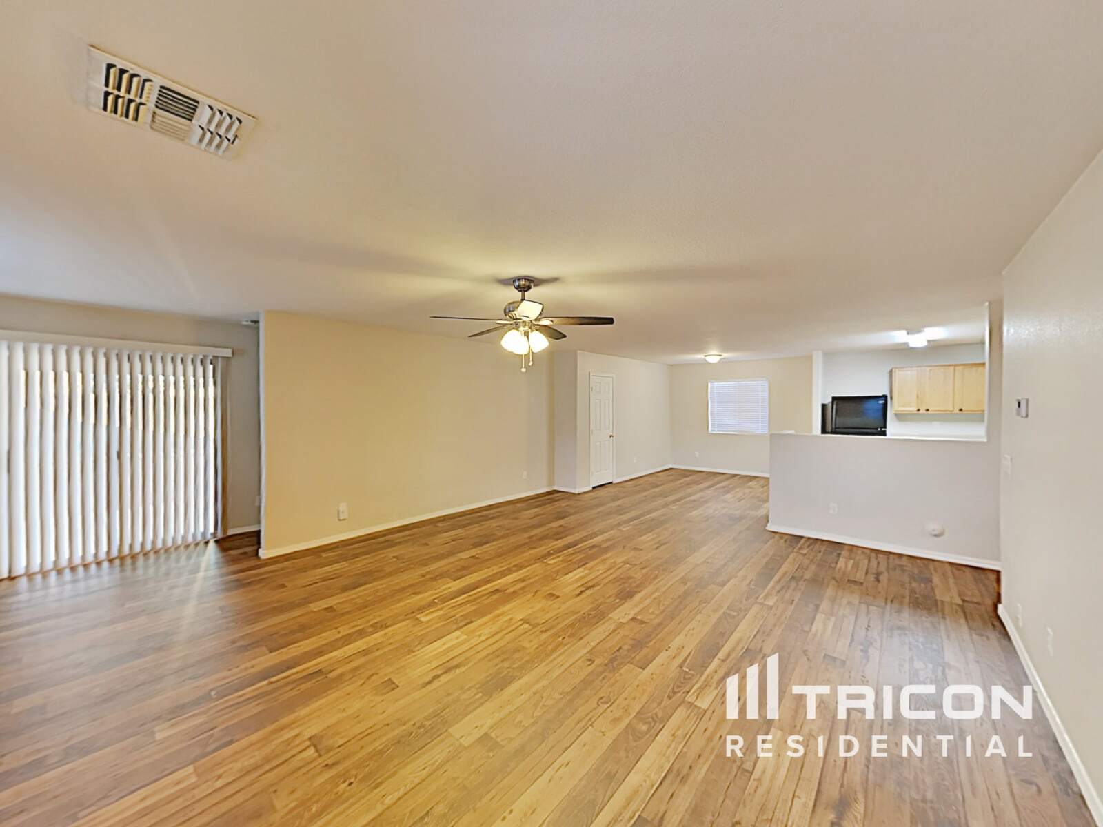 Building Photo - 1747 E Desert Rose Trail