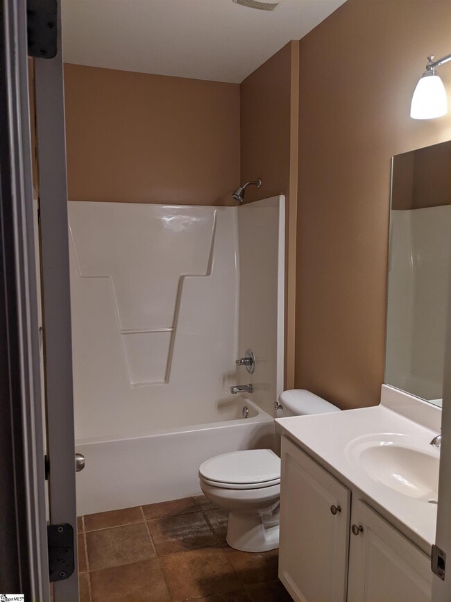 Building Photo - 10 Alex Ct