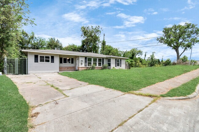 Building Photo - 3743 Odin Ct