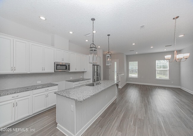 Building Photo - 33 Ibiza Ct