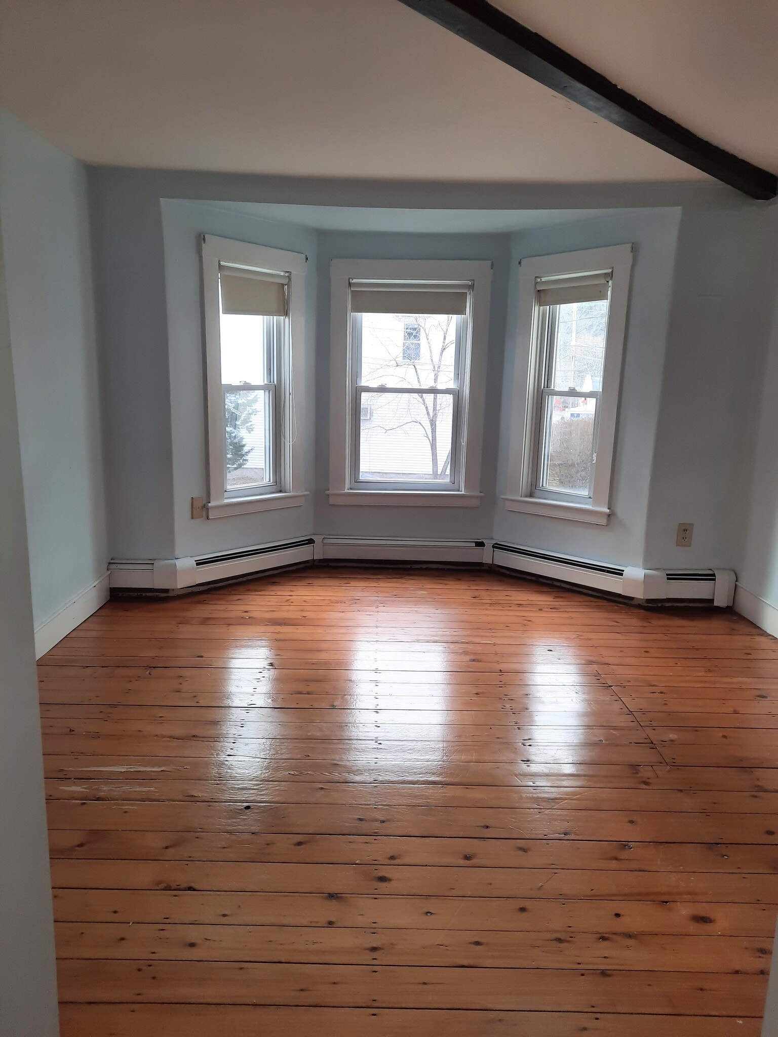 Building Photo - 58 Main St