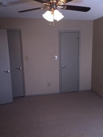 Building Photo - 10101 Camelot Dr