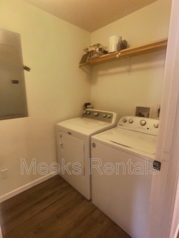 Building Photo - 25 Marie Dr