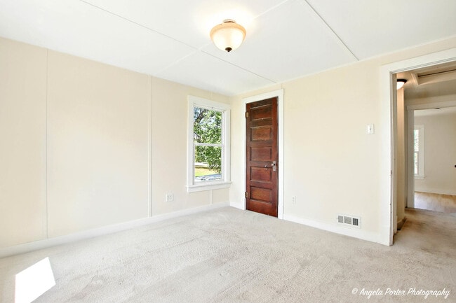 Building Photo - 41028 N Ridge Cir