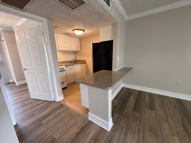 Building Photo - Waterside @ Crane's Roost 122-220 Waterfront Way - Waterside @ Crane's Roost 122-220 Waterfront Way